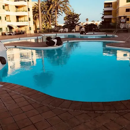 Tara Daire Playa del Ingles (Gran Canaria)